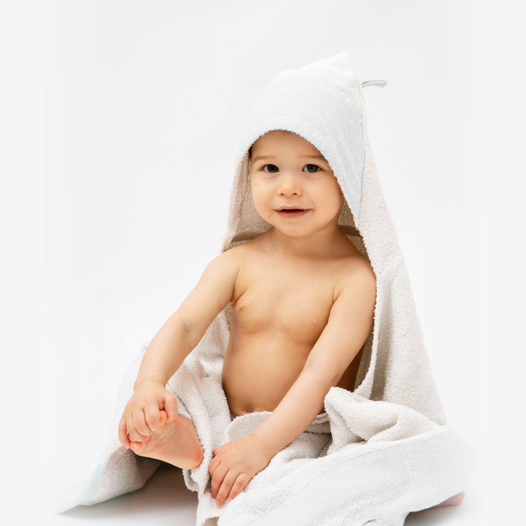 CUDDLY HOODED BABY BATH TOWEL